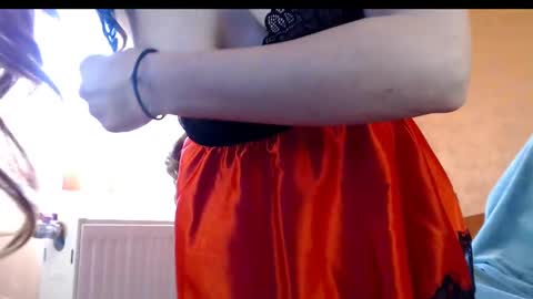 yzza_suave online show from February 9, 2025, 12:52 pm