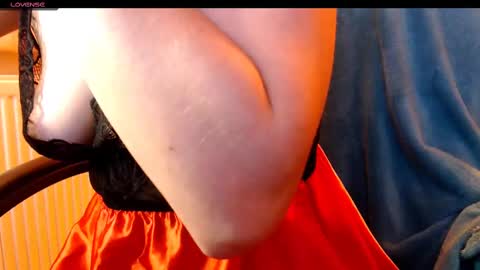 yzza_suave online show from February 10, 2025, 5:30 pm