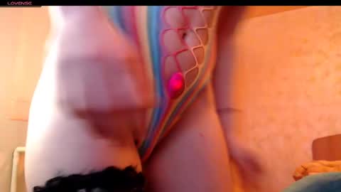 yzza_suave online show from February 11, 2025, 5:18 pm