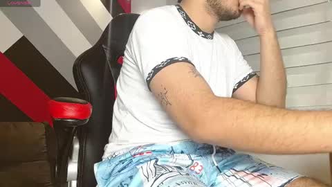 Snapshot of zac_golden chatting on May 19, 2026, 12:11 pm Zack online show from May 19, 2026, 12:11 pm