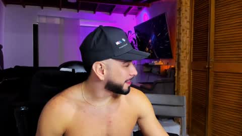 Zac  Jhordan online show from December 20, 2024, 2:05 pm