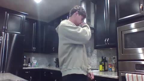 zachschaefer online show from January 15, 2026, 12:15 am