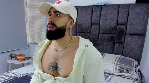 Snapshot of zack_froone chatting on February 5, 2025, 2:05 pm Richard online show from February 5, 2025, 2:05 pm