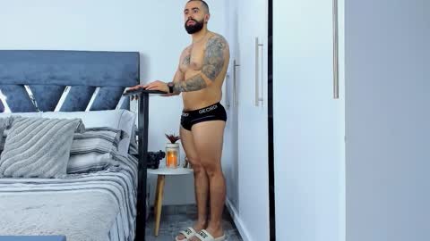 Snapshot of zack_froone chatting on November 11, 2025, 12:49 pm Richard online show from November 11, 2025, 12:49 pm