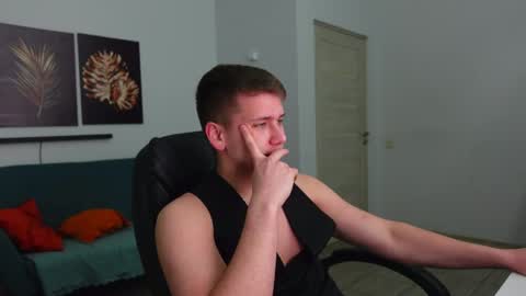 ZACK GILLIAN online show from April 21, 2026, 7:39 pm