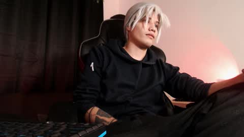 zack_morgan online show from December 21, 2025, 3:57 am