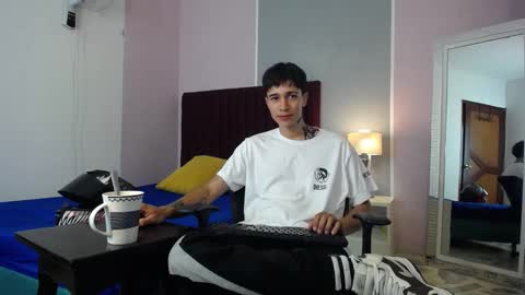 Snapshot of zacktk7 chatting on January 2, 2025, 4:30 am zack online show from January 2, 2025, 4:30 am