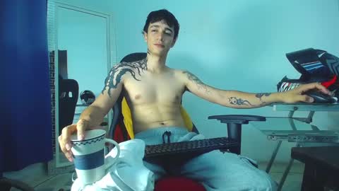 Snapshot of zacktk7 chatting on January 14, 2025, 11:05 pm zack online show from January 14, 2025, 11:05 pm