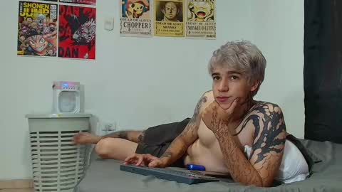 Snapshot of zacktk7 chatting on March 1, 2025, 7:04 pm zack online show from March 1, 2025, 7:04 pm