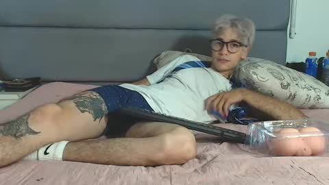 Snapshot of zacktk7 chatting on March 4, 2025, 12:39 am zack online show from March 4, 2025, 12:39 am