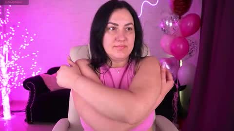 Snapshot of zafiramoonn chatting on February 14, 2026, 4:09 am Zafiramoonn online show from February 14, 2026, 4:09 am