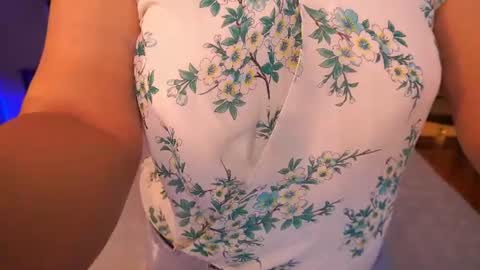 Zafiramoonn online show from July 25, 2026, 6:44 am
