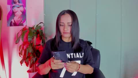 Snapshot of zafiro__brown chatting on September 24, 2025, 11:57 am Zafiro Brown online show from September 24, 2025, 11:57 am