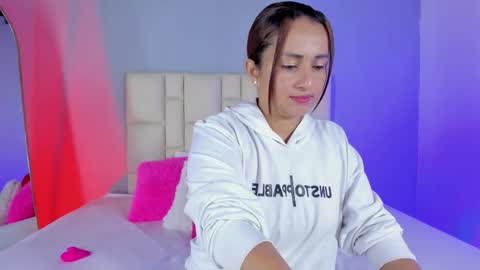 Zafiro Brown online show from February 5, 2026, 11:59 am