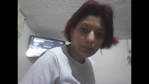 Snapshot of zafiro_rubi chatting on October 26, 2025, 5:08 pm Zafiro online show from October 26, 2025, 5:08 pm