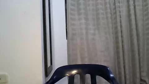 Snapshot of zafiro_rubi chatting on April 24, 2026, 5:26 pm Zafiro online show from April 24, 2026, 5:26 pm