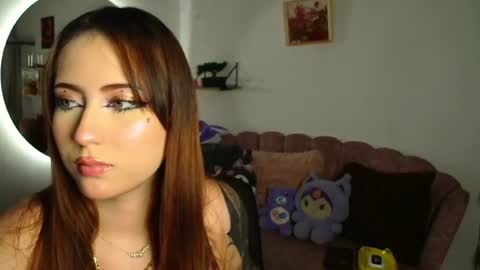 zafiro_velvett online show from July 25, 2026, 1:25 am