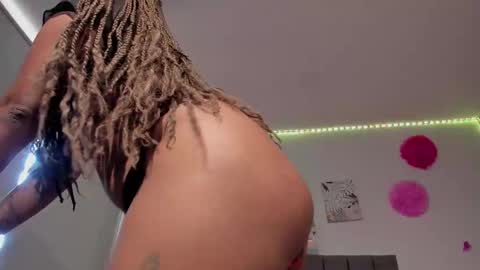 zahra_rose online show from February 26, 2025, 4:24 pm