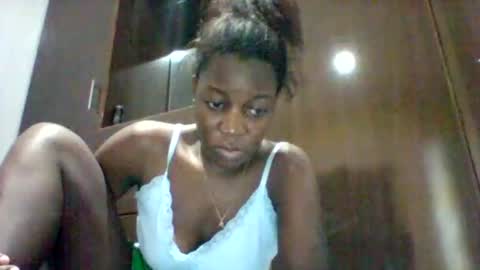 Snapshot of zainxxxx chatting on April 22, 2026, 10:28 am zainxxxx online show from April 22, 2026, 10:28 am