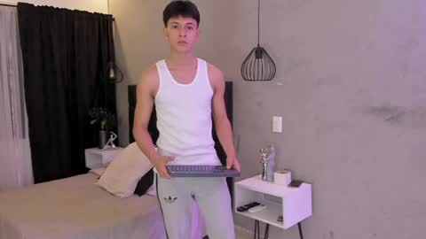 Samuel online show from May 27, 2026, 7:44 pm