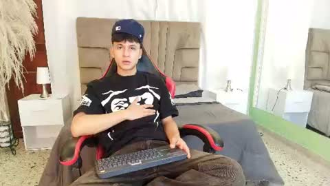 Samuel online show from July 23, 2026, 7:45 pm