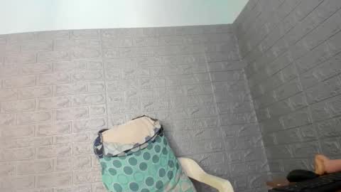 Zamara   online show from December 18, 2025, 3:29 pm