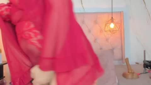 ZAMIRA online show from July 28, 2026, 1:54 pm