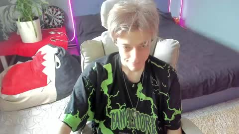 Snapshot of zane_steele chatting on May 12, 2026, 12:02 pm Kel online show from May 12, 2026, 12:02 pm