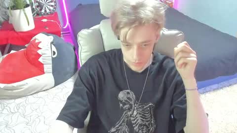 Snapshot of zane_steele chatting on May 14, 2026, 5:09 pm Kel online show from May 14, 2026, 5:09 pm