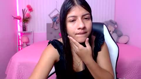 Zara online show from April 10, 2026, 12:10 pm