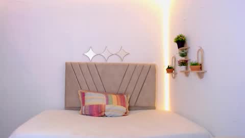 Snapshot of zara_cute18 chatting on May 1, 2026, 12:21 pm Zara online show from May 1, 2026, 12:21 pm