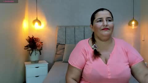 Snapshot of zara_milf_ chatting on February 8, 2026, 12:19 pm zara online show from February 8, 2026, 12:19 pm