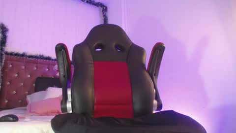 Zara online show from December 6, 2024, 9:24 pm