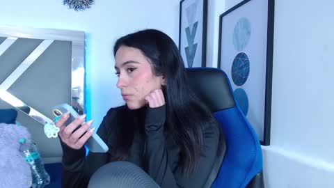 Snapshot of zaradames_ chatting on January 11, 2025, 4:27 am zaradames_ online show from January 11, 2025, 4:27 am