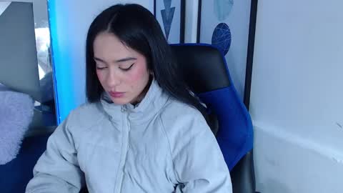 Snapshot of zaradames_ chatting on January 13, 2025, 5:33 am zaradames_ online show from January 13, 2025, 5:33 am