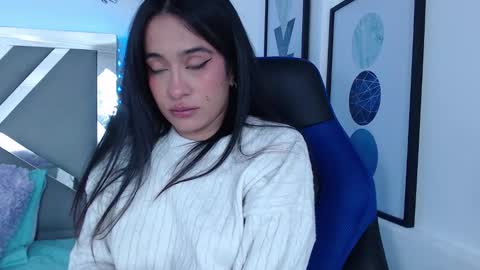 Snapshot of zaradames_ chatting on January 25, 2025, 5:29 am zaradames_ online show from January 25, 2025, 5:29 am