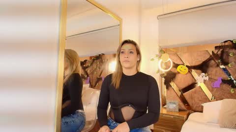 Snapshot of zarah_andrews chatting on October 25, 2025, 2:24 pm Zarah Andrews online show from October 25, 2025, 2:24 pm