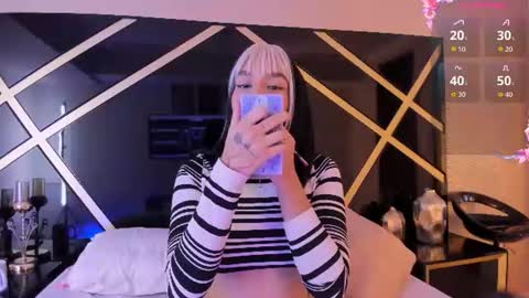 Snapshot of zarahaze_ chatting on July 13, 2026, 1:25 pm SARAH online show from July 13, 2026, 1:25 pm