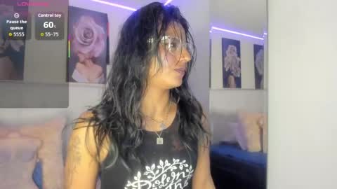 Snapshot of zarahbennet chatting on May 4, 2026, 7:43 pm Zarah online show from May 4, 2026, 7:43 pm