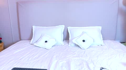 Snapshot of zarahqueen chatting on February 19, 2026, 3:13 am Zarah online show from February 19, 2026, 3:13 am