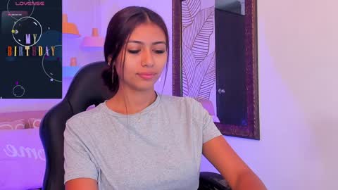 Zara Lim  online show from December 13, 2024, 12:50 pm