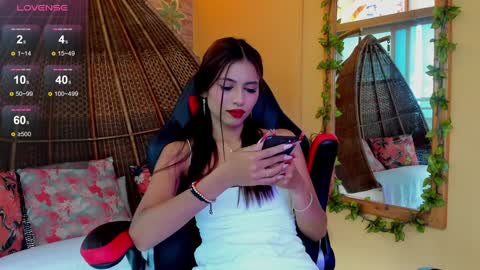 Zara Lim  online show from December 18, 2024, 6:14 pm