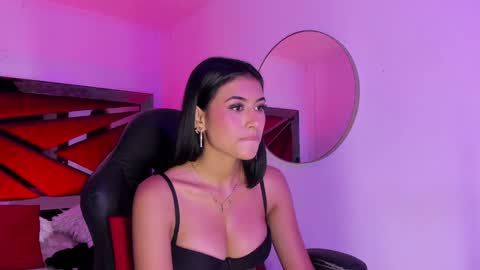 Zara Lim  online show from January 20, 2025, 6:32 pm