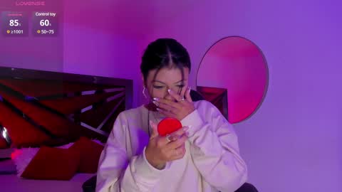 Zara Lim  online show from January 26, 2025, 12:01 pm