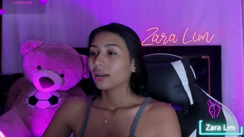 Zara Lim  online show from September 26, 2025, 6:56 pm