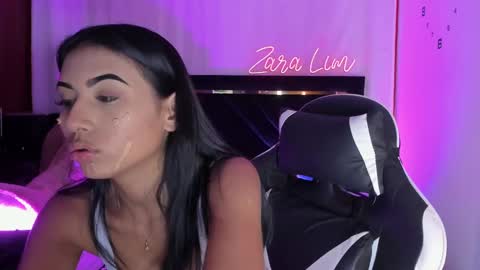 Zara Lim  online show from September 29, 2025, 4:34 pm