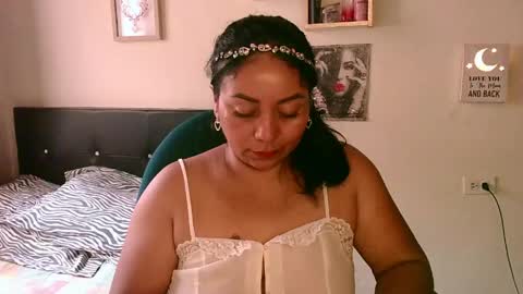 Snapshot of zaray_45bella chatting on May 16, 2026, 9:24 pm zaray online show from May 16, 2026, 9:24 pm