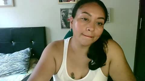 Snapshot of zaray_45bella chatting on May 26, 2026, 9:22 pm zaray online show from May 26, 2026, 9:22 pm