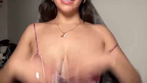 Snapshot of zarayaa_v chatting on January 10, 2026, 1:13 pm zarayaa_v online show from January 10, 2026, 1:13 pm