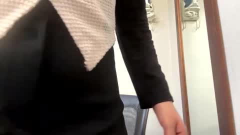 Snapshot of zarayaa_v chatting on January 14, 2026, 11:42 pm zarayaa_v online show from January 14, 2026, 11:42 pm